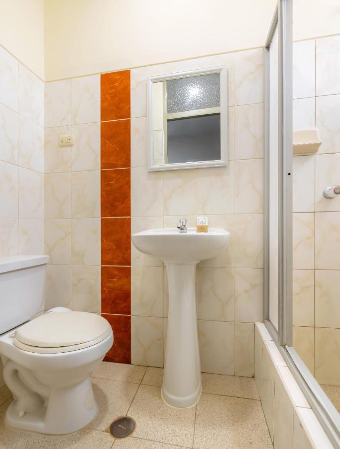 Hotel Taurus Piura Extérieur photo