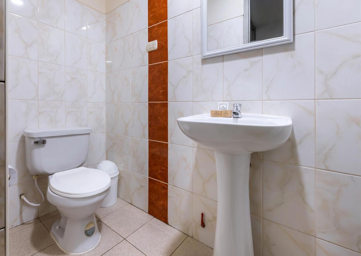 Hotel Taurus Piura Extérieur photo