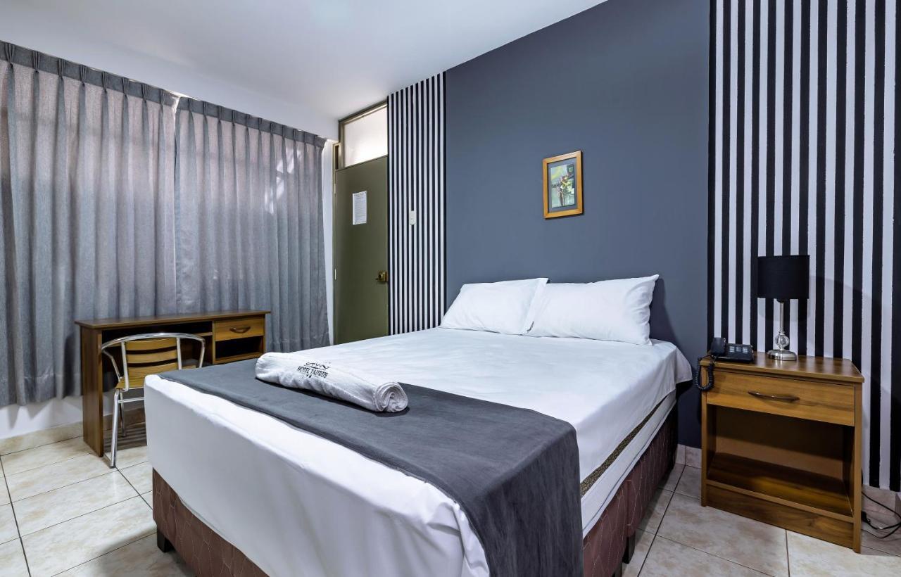 Hotel Taurus Piura Extérieur photo