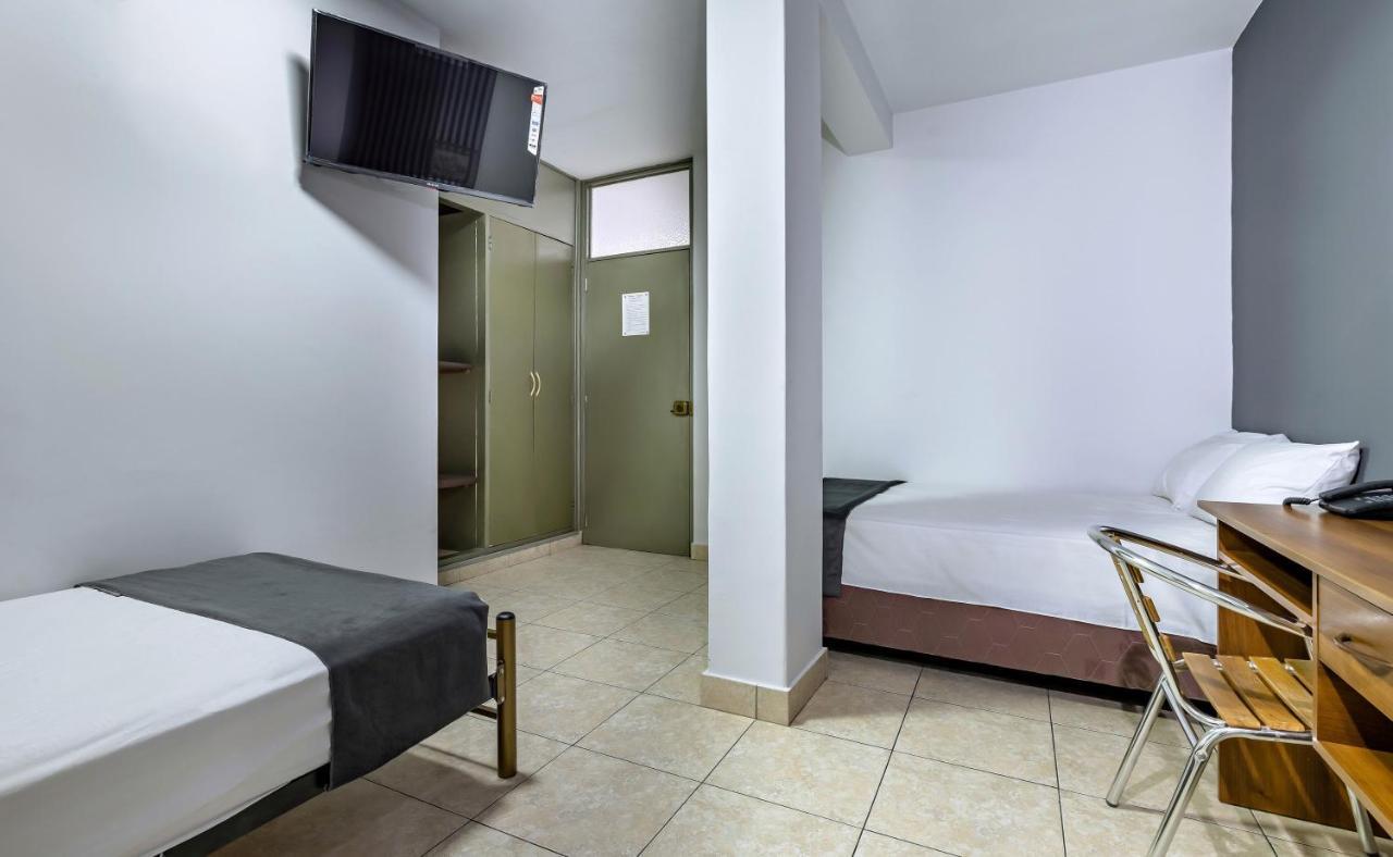 Hotel Taurus Piura Extérieur photo