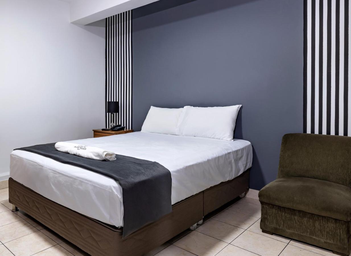 Hotel Taurus Piura Extérieur photo