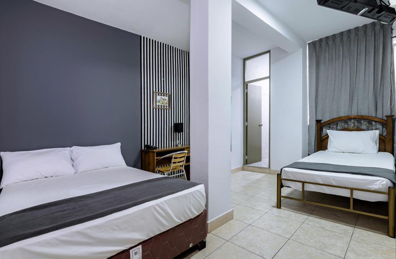 Hotel Taurus Piura Extérieur photo